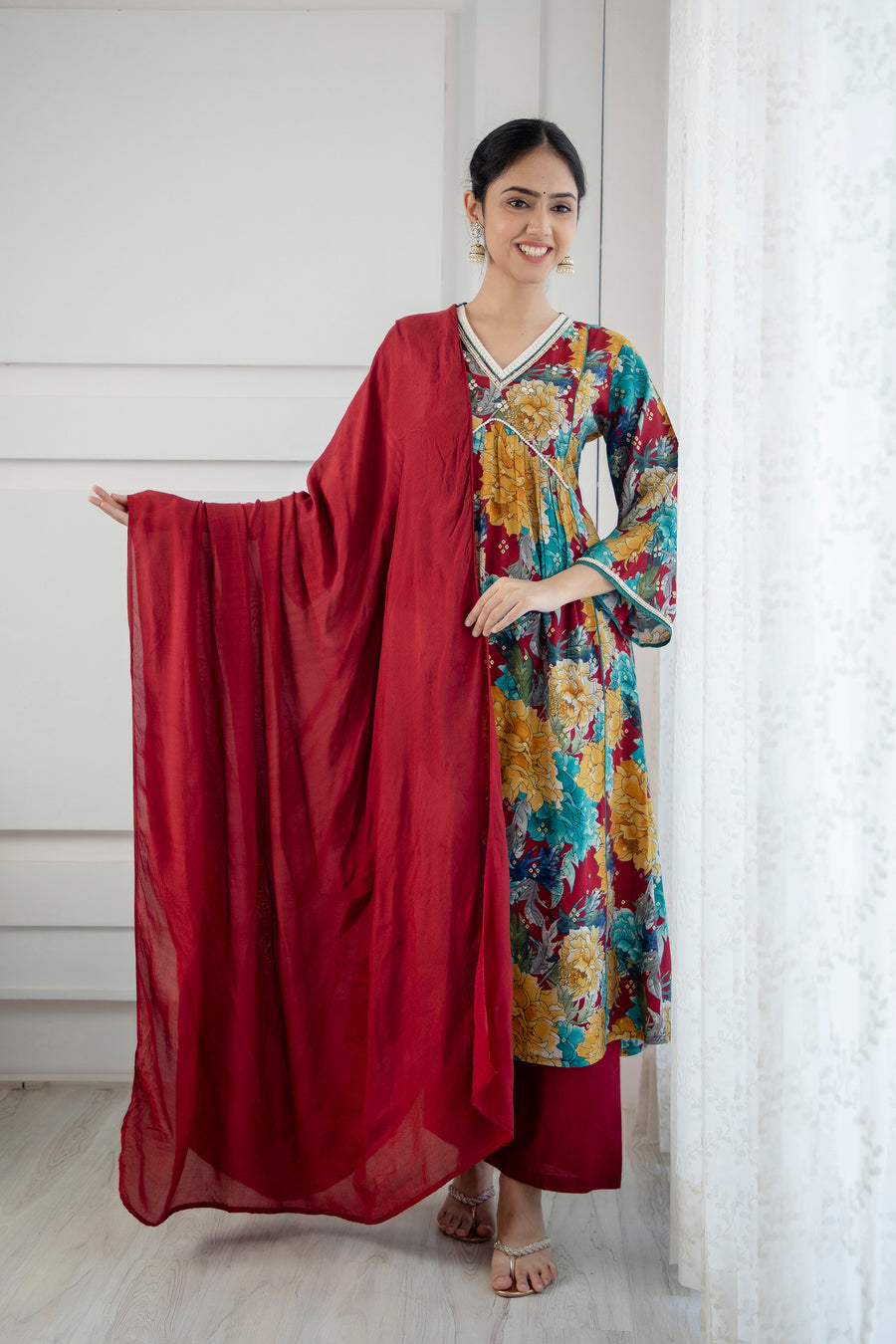 Women Muslin Printed Alia Suit Set with Pakistani Sleeves