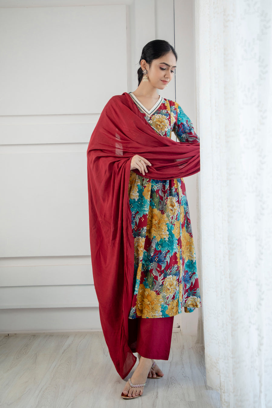 Women Muslin Printed Alia Suit Set with Pakistani Sleeves
